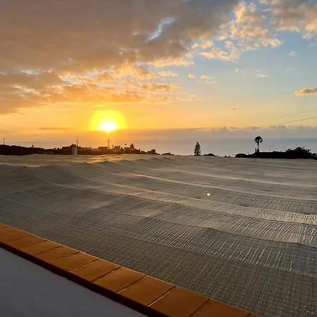 New Modern Apartment, Scandinavian Style, Ocean View, Huge Terrace Appartamento *